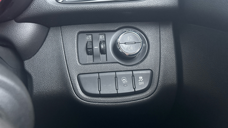 Vauxhall Viva 1.0 [73] SE 5dr [A/C] Petrol Hatchback